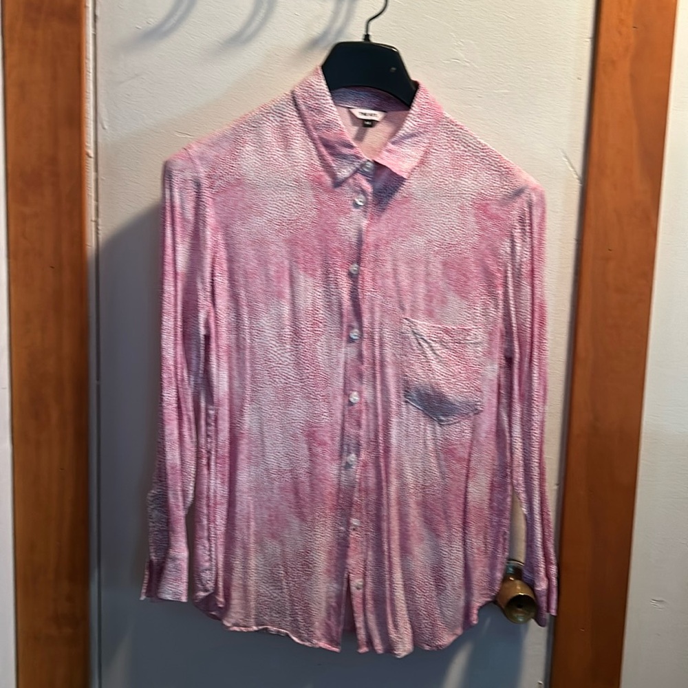 The Kit. Stylish pink illusion blouse